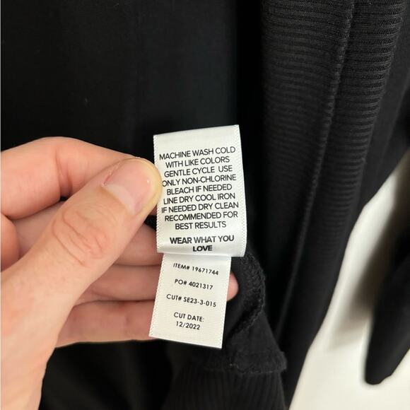 Torrid Super Soft Knits Dolman Sleeve Open Front Cardigan in Black - Size 1 - Picture 6 of 6